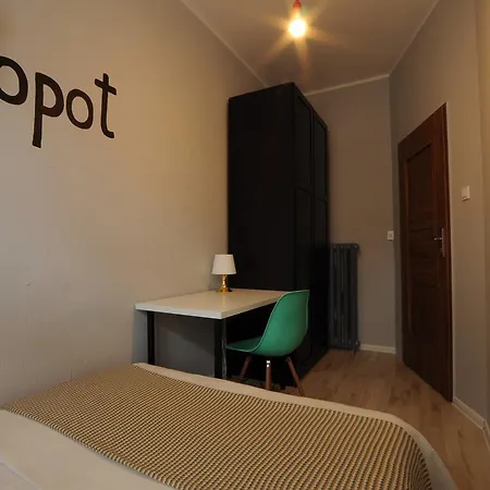 Pokoje Przy Parku Hostel *